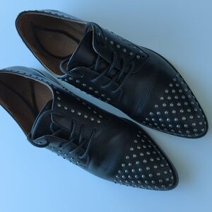 Frye lace up pointy shoes